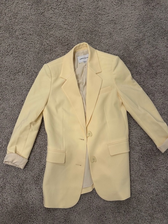 Banana Republic Jackets & Blazers - Banana Republic Soft Yellow Single-Breasted Blazer